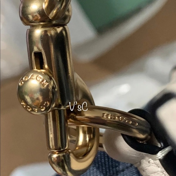 ❤️SOLD❤️Coach Dempsey 40 tote Only New with tag - Picture 7 of 8